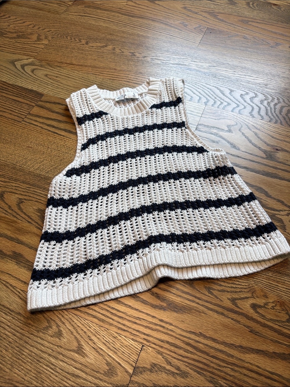 Hollister White & Navy Striped Cotton Crochet Cropped Tank, S